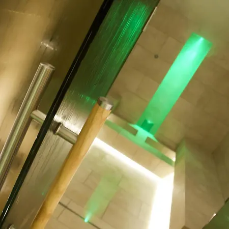 Queen Mary Cattolica