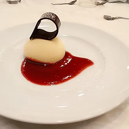 Hotel Queen Mary Cattolica