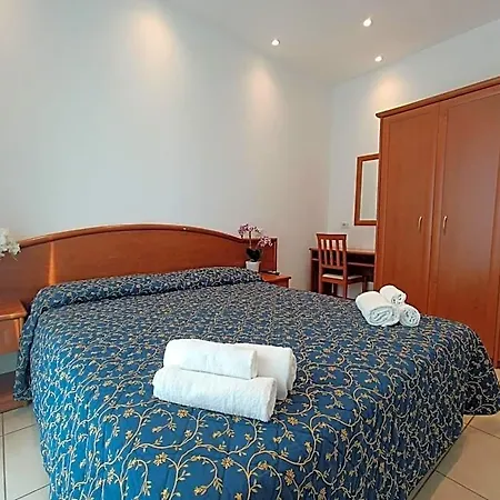 Queen Mary Hotel Cattolica