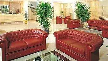 Queen Mary Κατόλικα