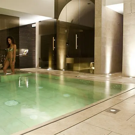 Queen Mary 3* Κατόλικα