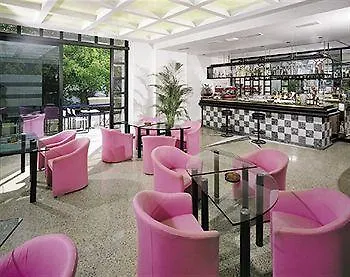 Queen Mary Hotel 3*