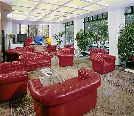 Queen Mary 3* Κατόλικα