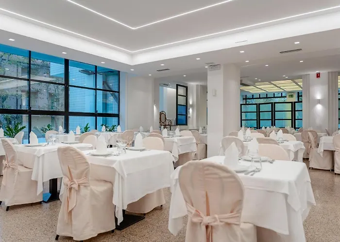 호텔 Queen Mary 3*