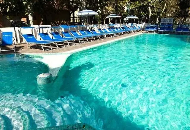 Queen Mary Hotel Cattolica